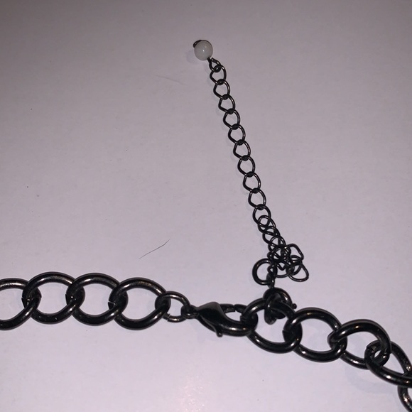 Beautiful Evening Necklace 18 inch plus 3 inch extender added - Picture 3 of 5